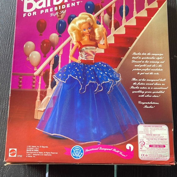 - NRFB - Rare Barbie For President- Recalled for Using Presidential Seal 😳 - Picture 8 of 9